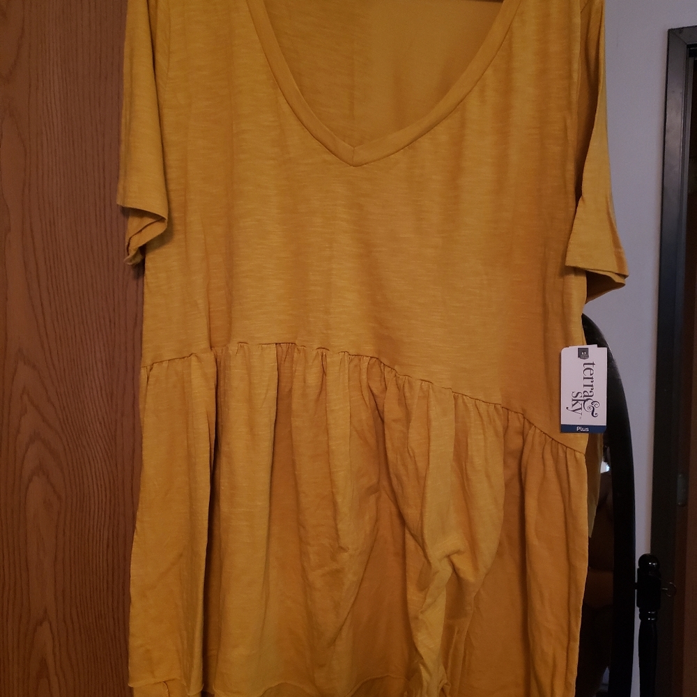 Women 2xl shirt